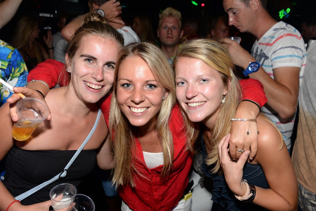 ../Images/Kroegentocht Zomercarnaval Noordwijkerhout 081.jpg